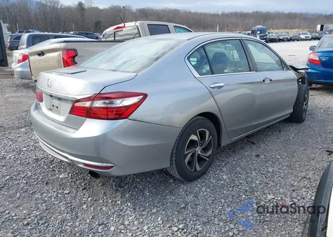 2017 Honda Accord Lx z USA, uszkodzony, nr VIN 1HGCR2F33HA188634